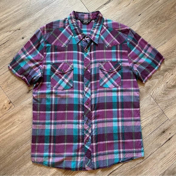 🔥SALE - any 4/$20. Urban Outfitters Button Up SS Men’s Shirt - Picture 1 of 4
